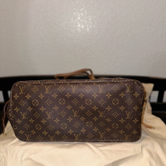 Louis Vuitton Neverfull GM (Grand Modele) Large Tote Bag - Picture 5 of 11